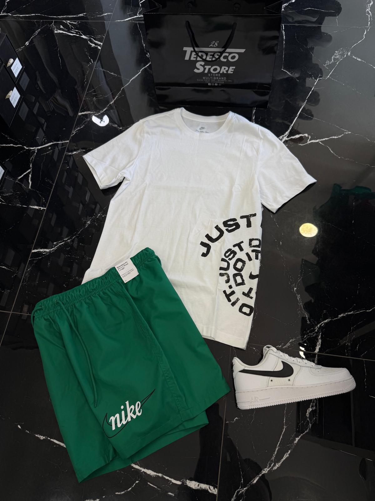 Completo Nike