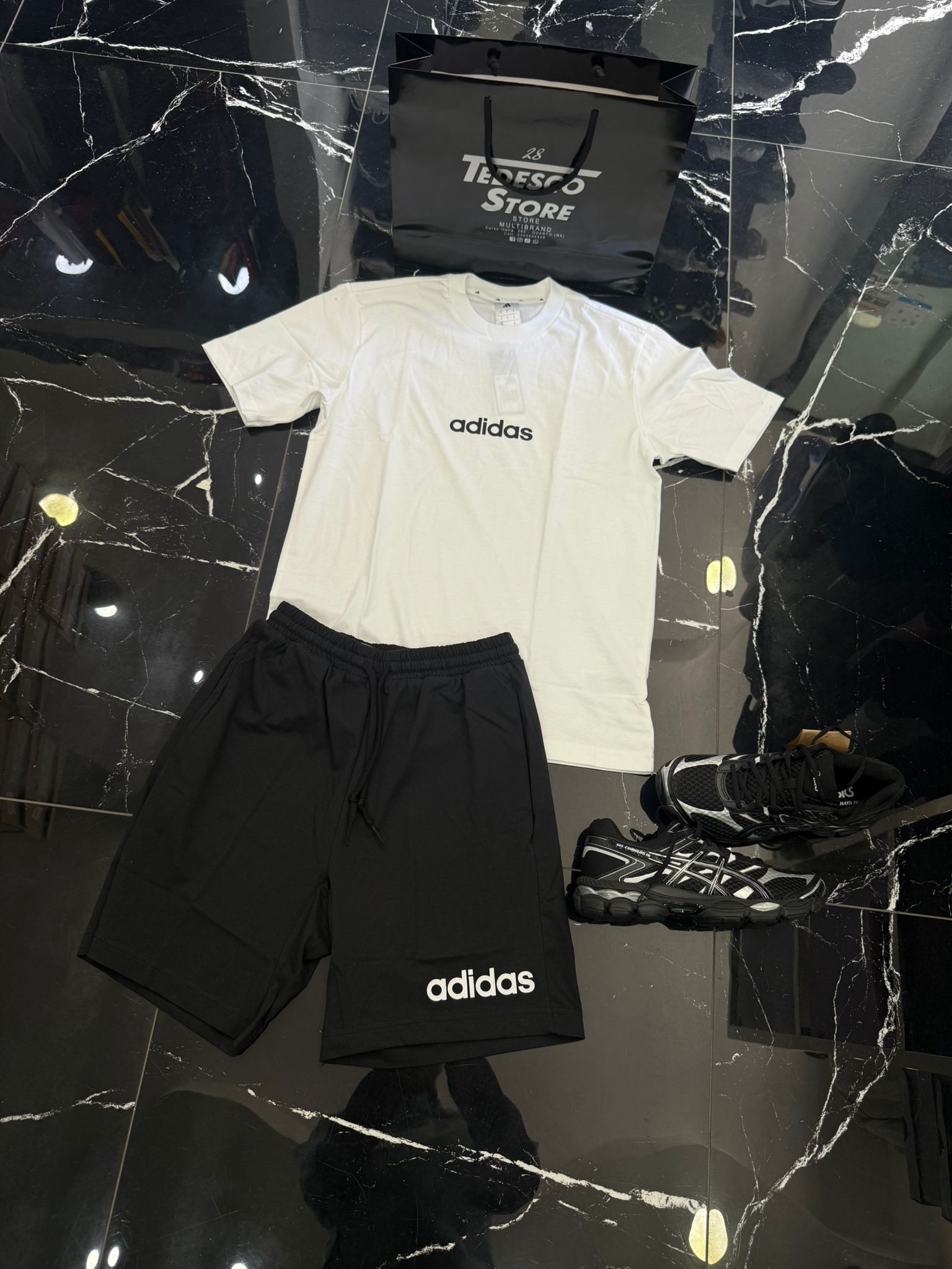 Completo Adidas Tri-Stripe