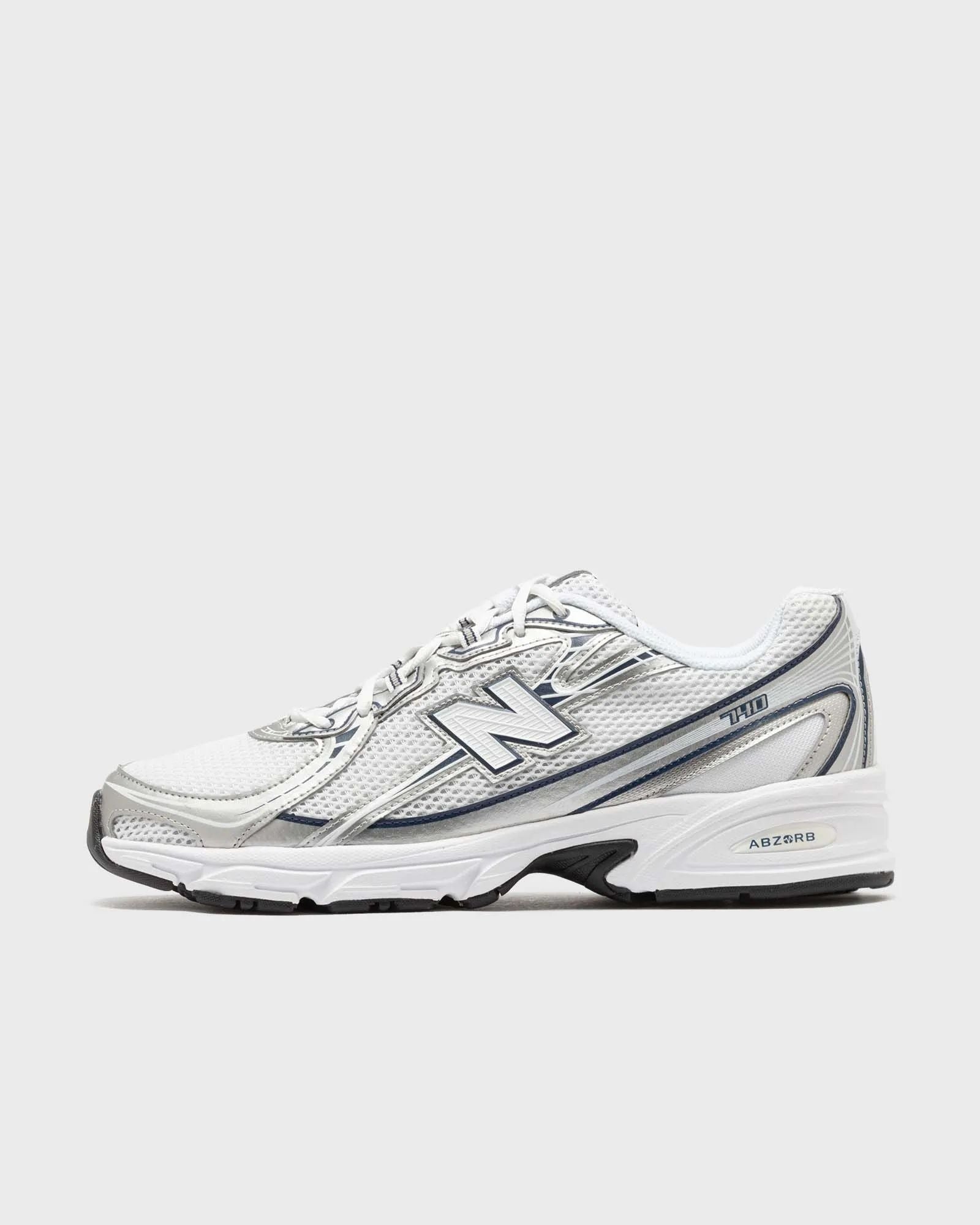 New Balance 740