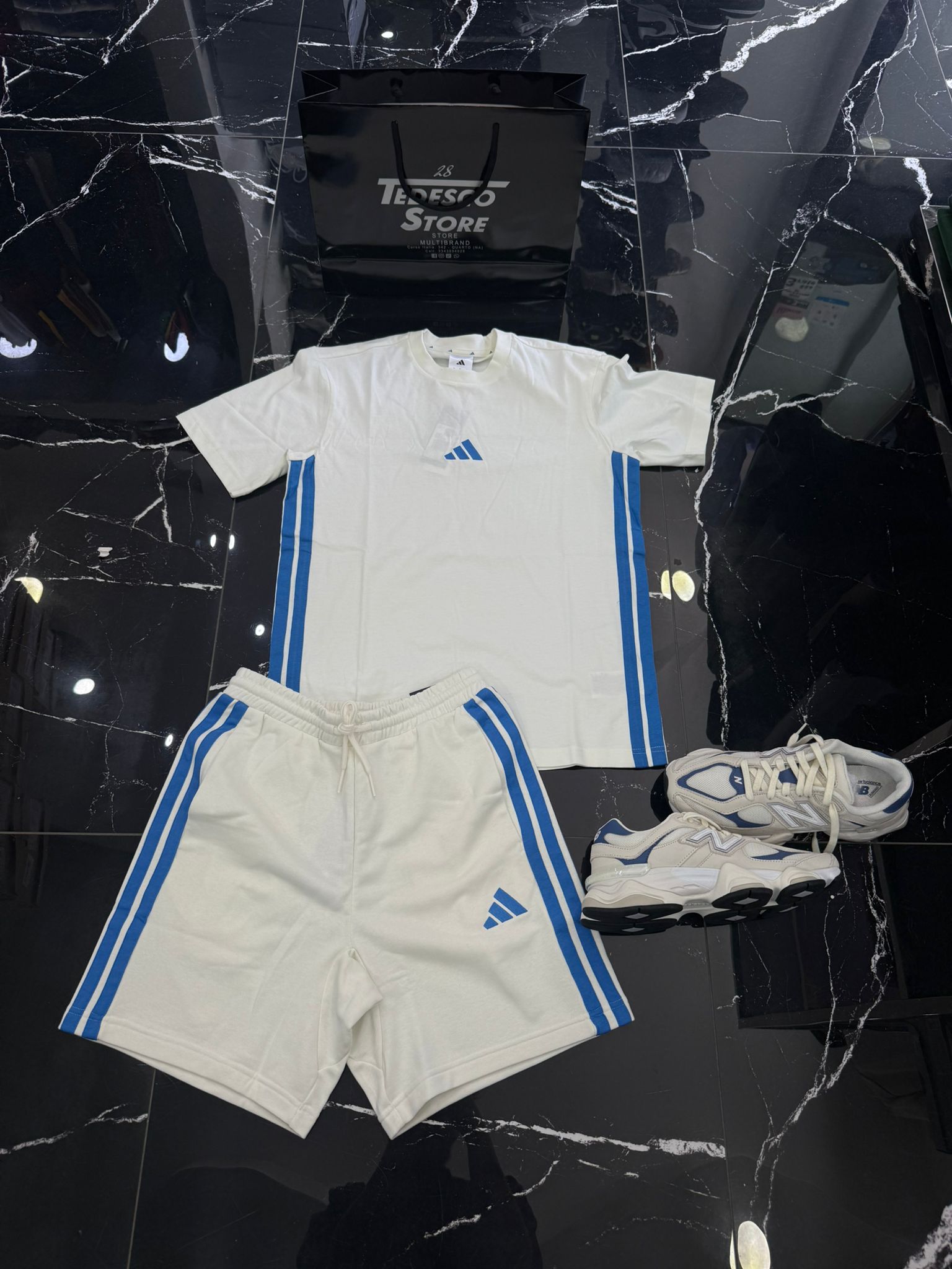 Completo Adidas Tri-Stripe