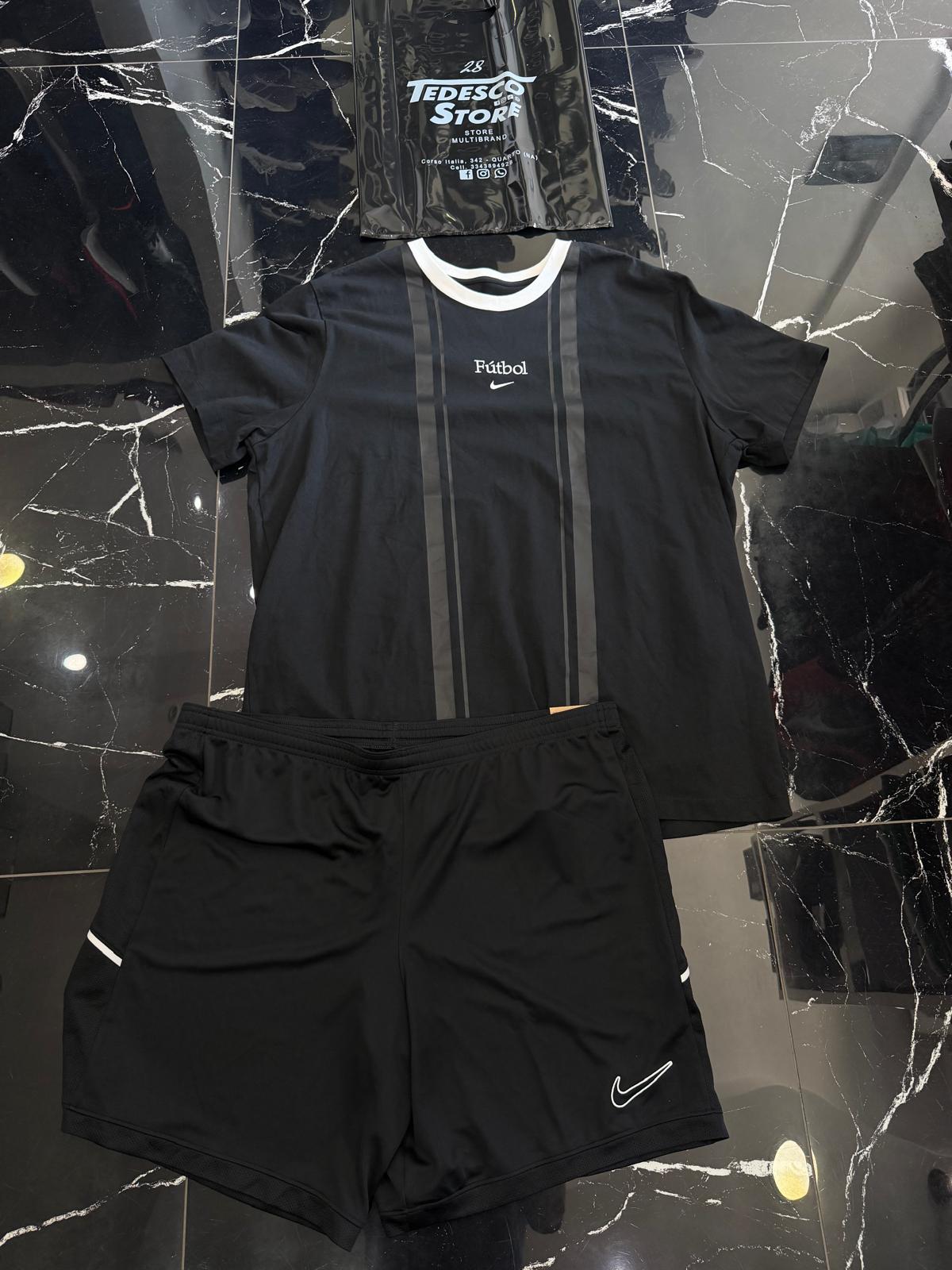 Completo Nike