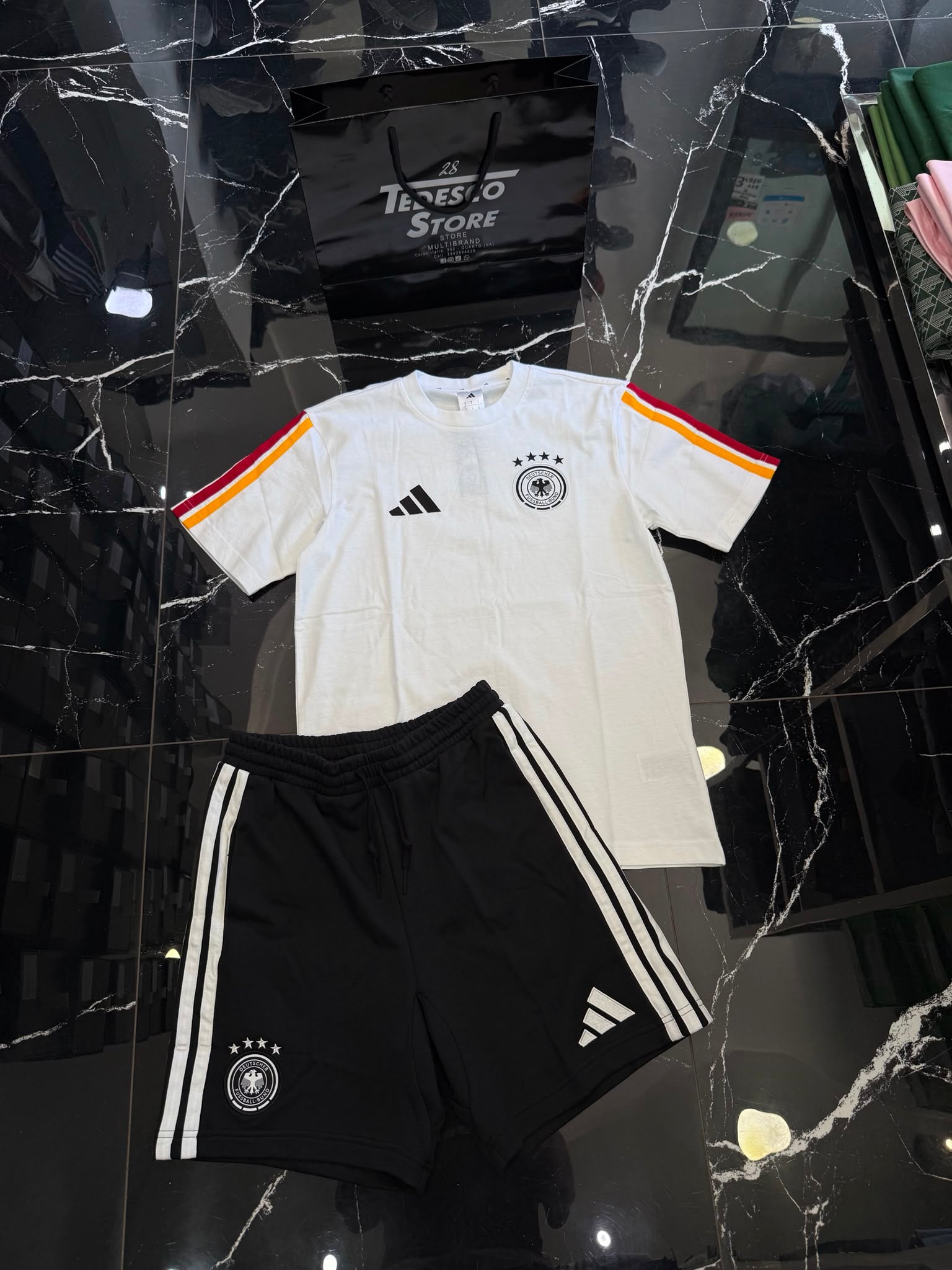 Completo Adidas Germania