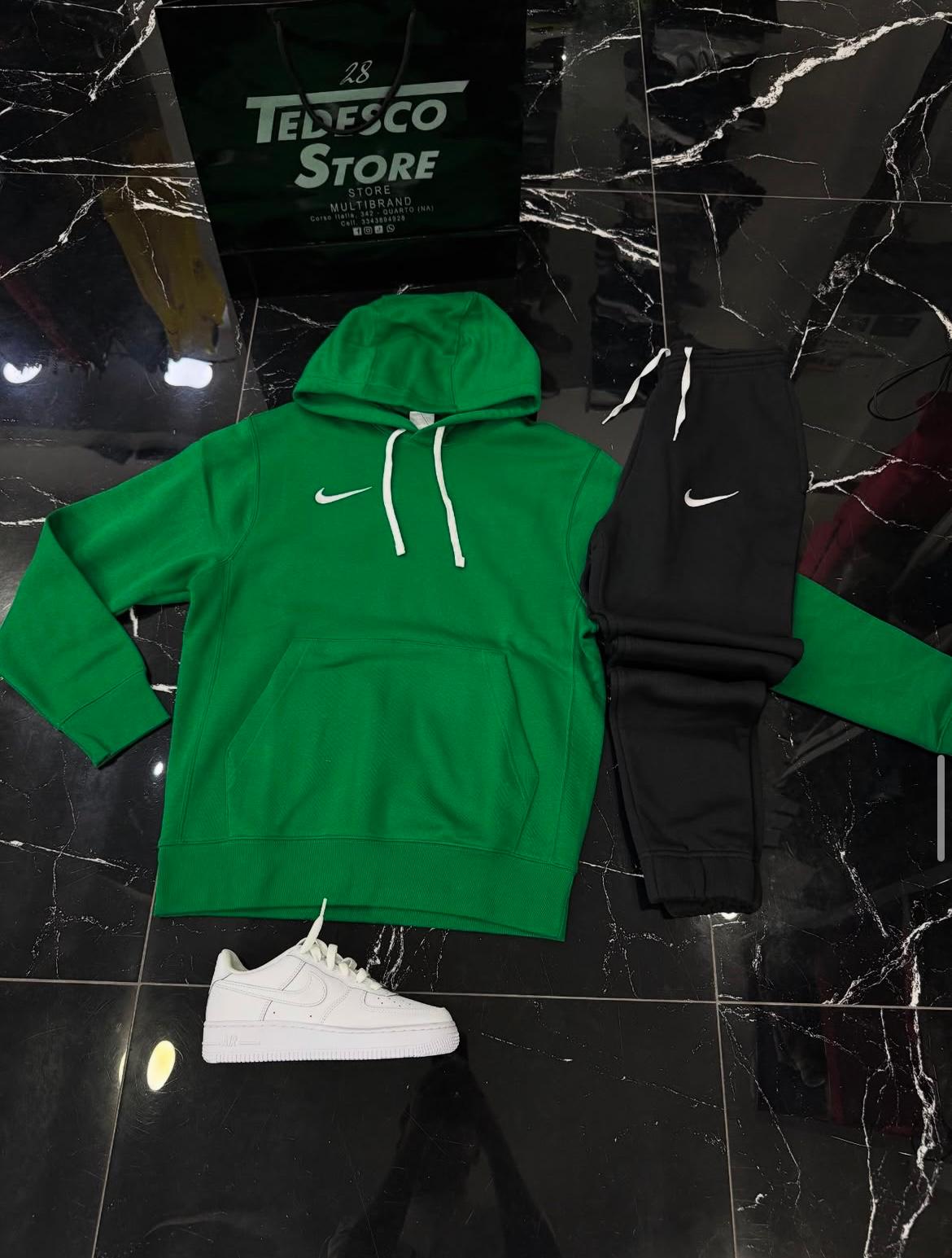 Tuta Completo Nike
