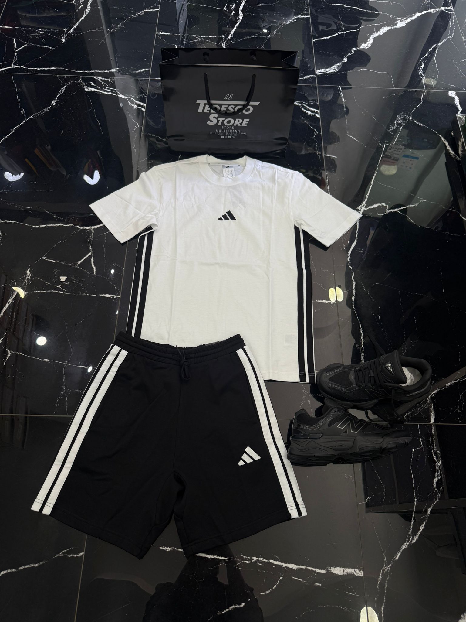 Completo Adidas Tri-Stripe