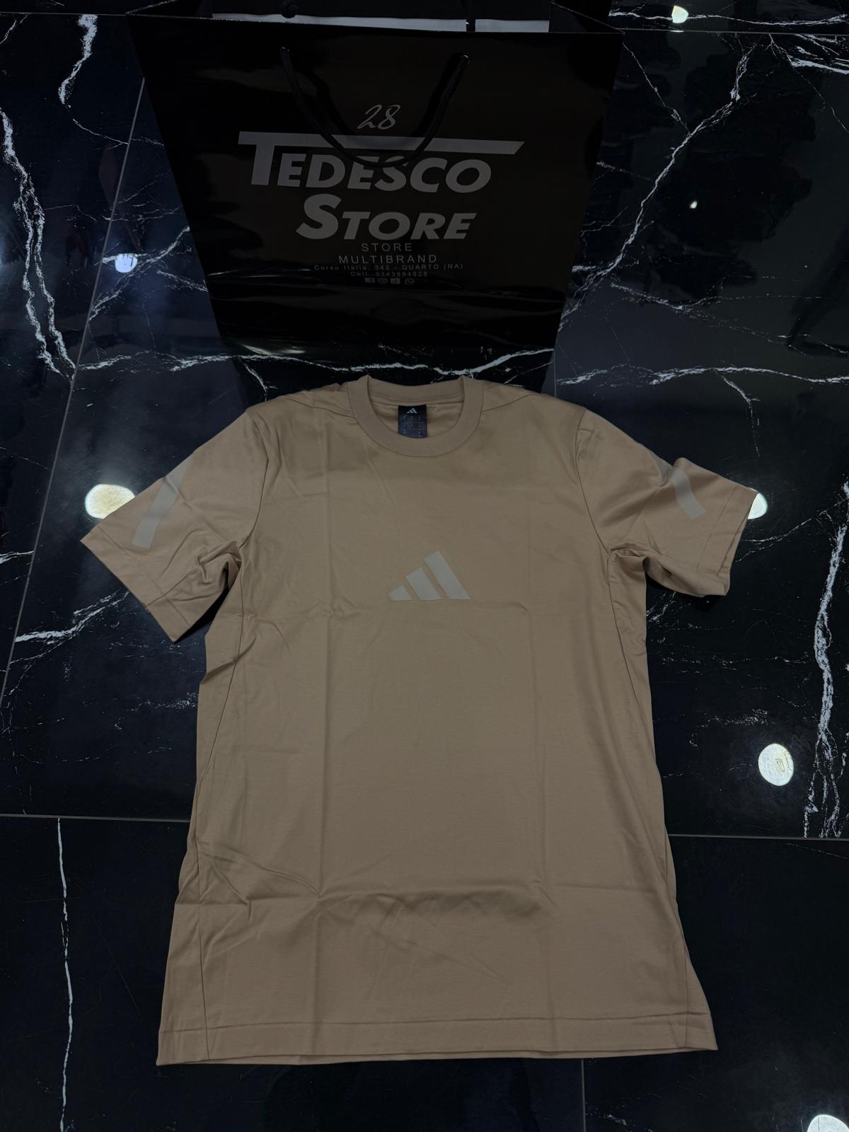 T-Shirt Adidas