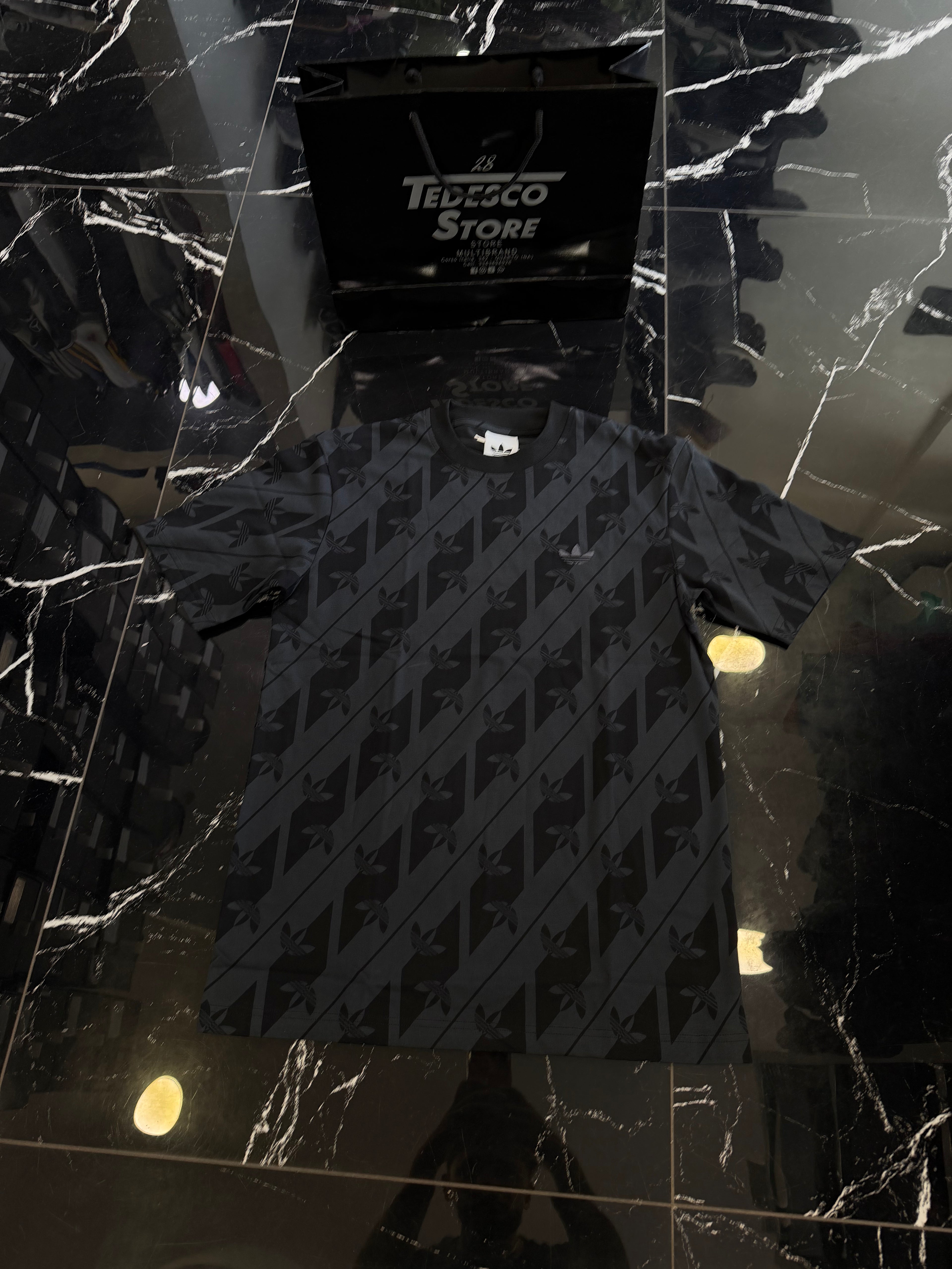 T-Shirt Adidas