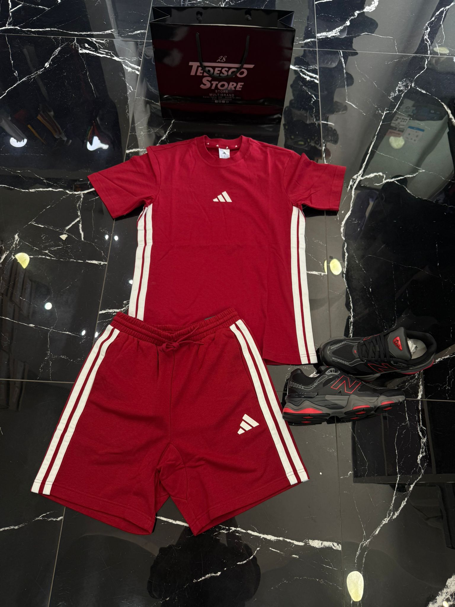 Completo Adidas Tri-Stripe