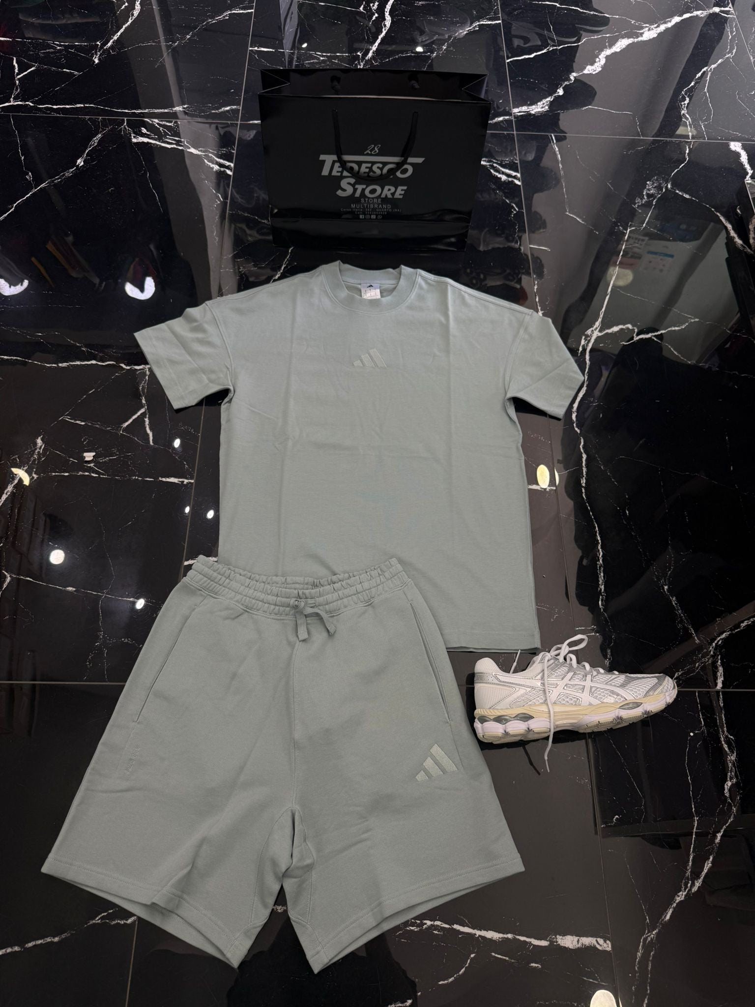 Completo Adidas Tri-Stripe