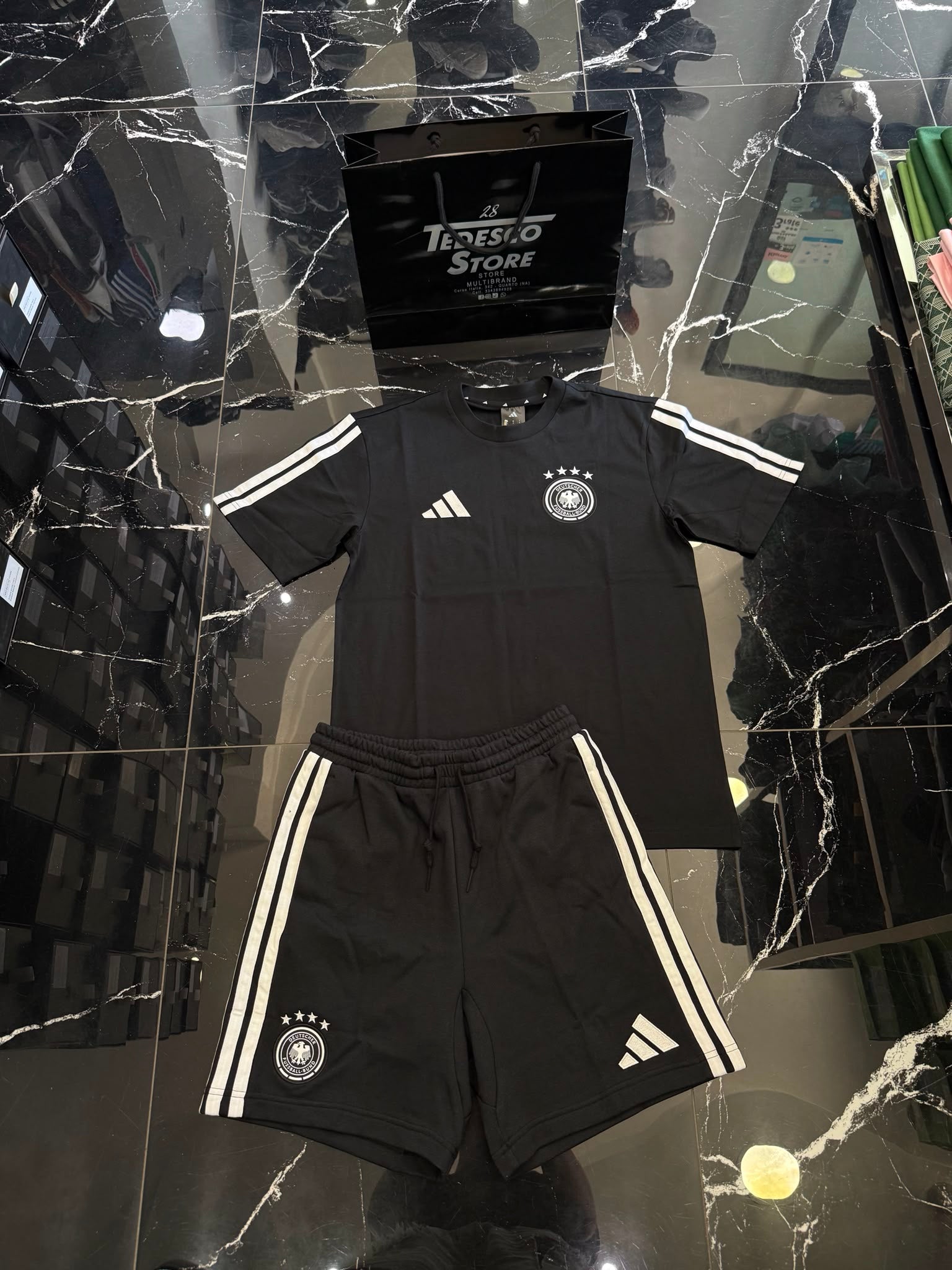 Completo Adidas Germania