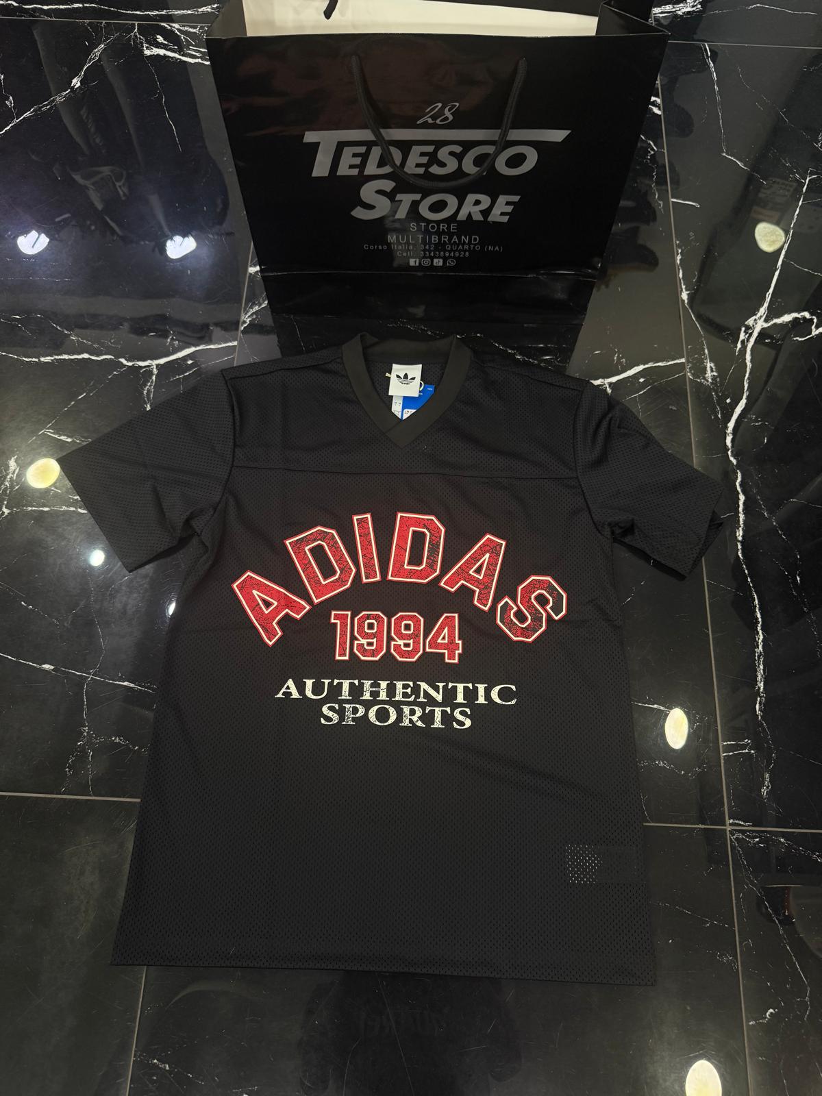 T-shirt Adidas Outfit - TedescoStore